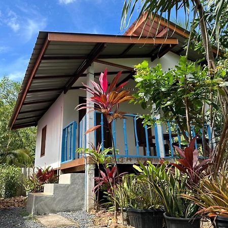 Blue Sky Bungalow Koh Jum Exteriör bild