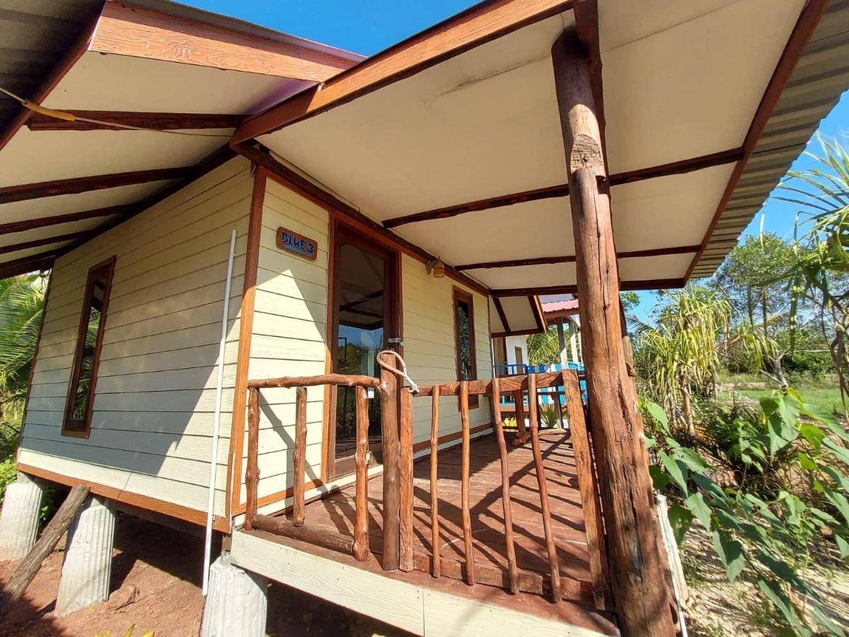 Blue Sky Bungalow Koh Jum Exteriör bild